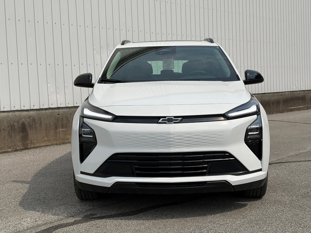 Chevrolet Bolt  2027 à Joliette, Québec - 2 - w1024h768px