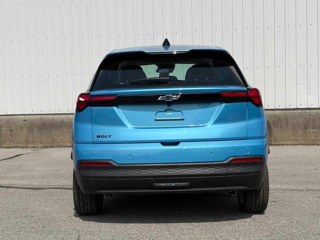 2027 Chevrolet Bolt in Joliette, Quebec - 5 - w1024h768px