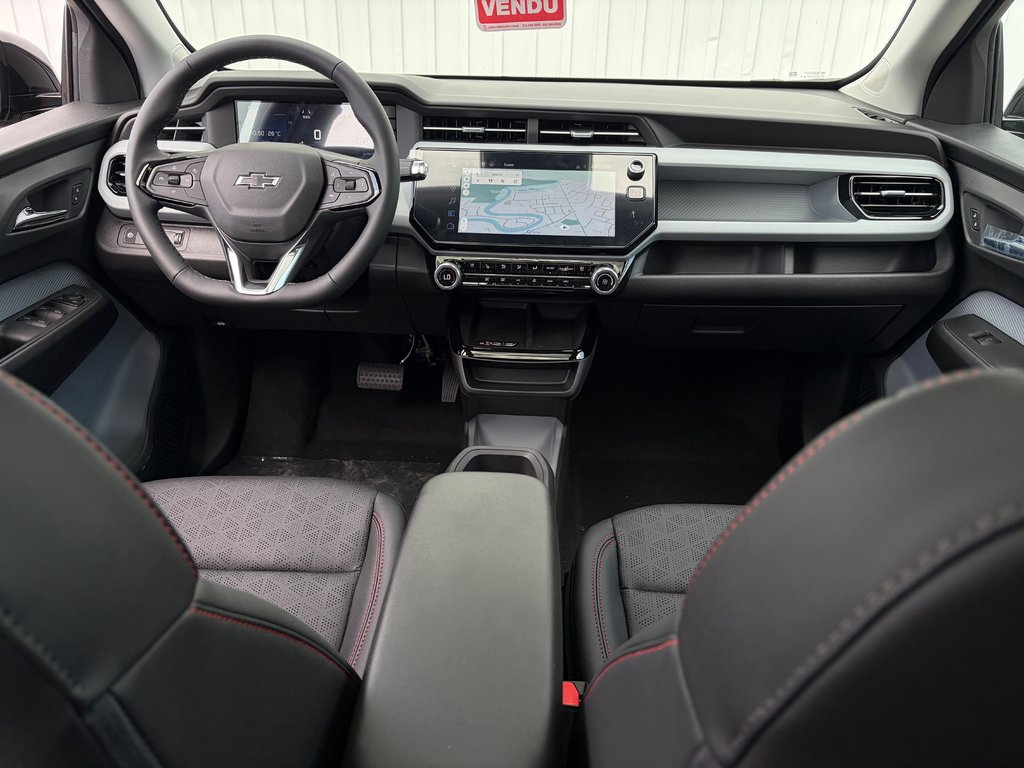 2027 Chevrolet Bolt in Joliette, Quebec - 11 - w1024h768px