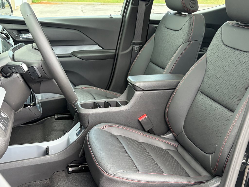 2027 Chevrolet Bolt in Joliette, Quebec - 9 - w1024h768px