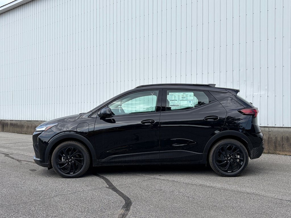 2027 Chevrolet Bolt in Joliette, Quebec - 3 - w1024h768px