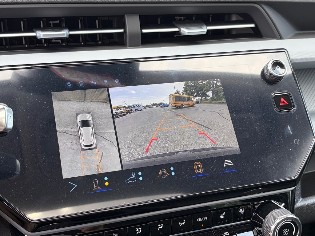 2027 Chevrolet Bolt in Joliette, Quebec - 16 - w1024h768px
