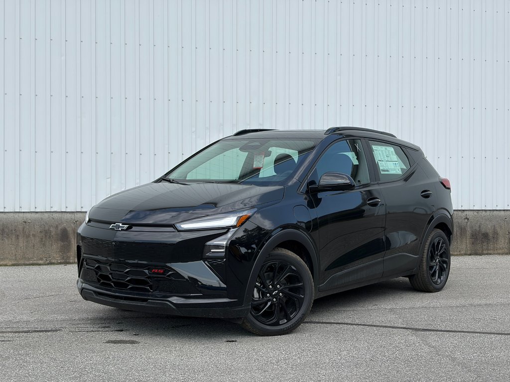 2027 Chevrolet Bolt in Joliette, Quebec - 1 - w1024h768px