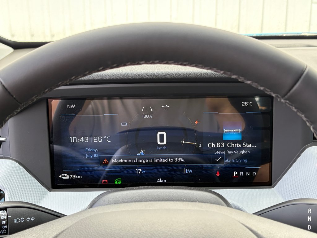 2027 Chevrolet Bolt in Joliette, Quebec - 13 - w1024h768px