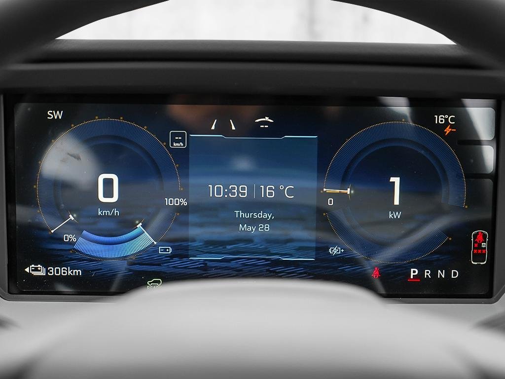 2027 Chevrolet Bolt in Joliette, Quebec - 14 - w1024h768px
