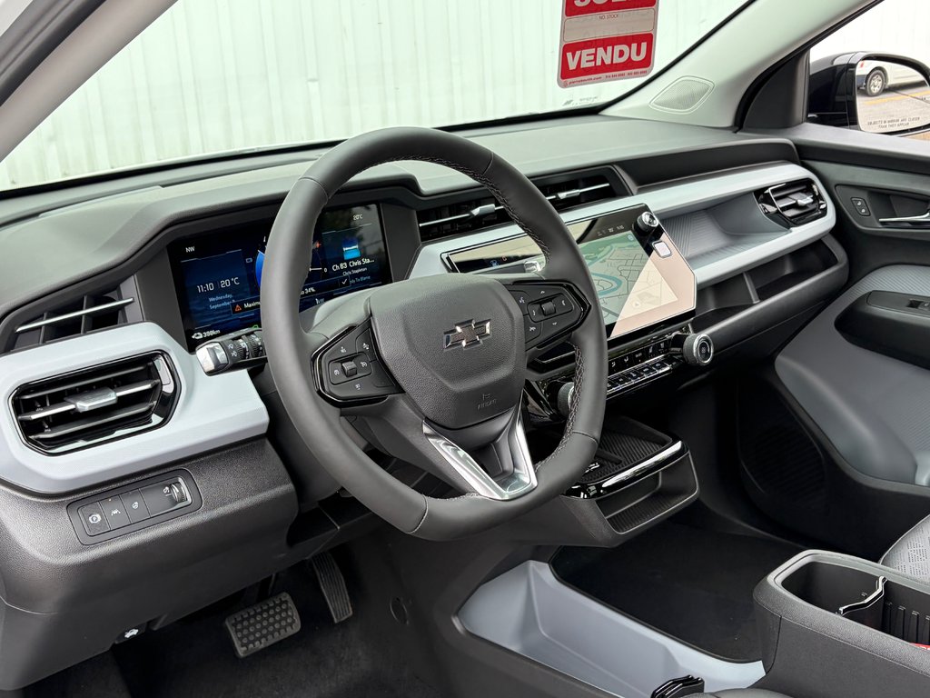 2027 Chevrolet Bolt in Joliette, Quebec - 8 - w1024h768px