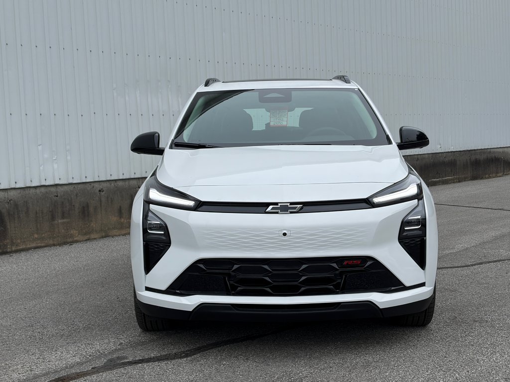 2027 Chevrolet Bolt in Joliette, Quebec - 2 - w1024h768px
