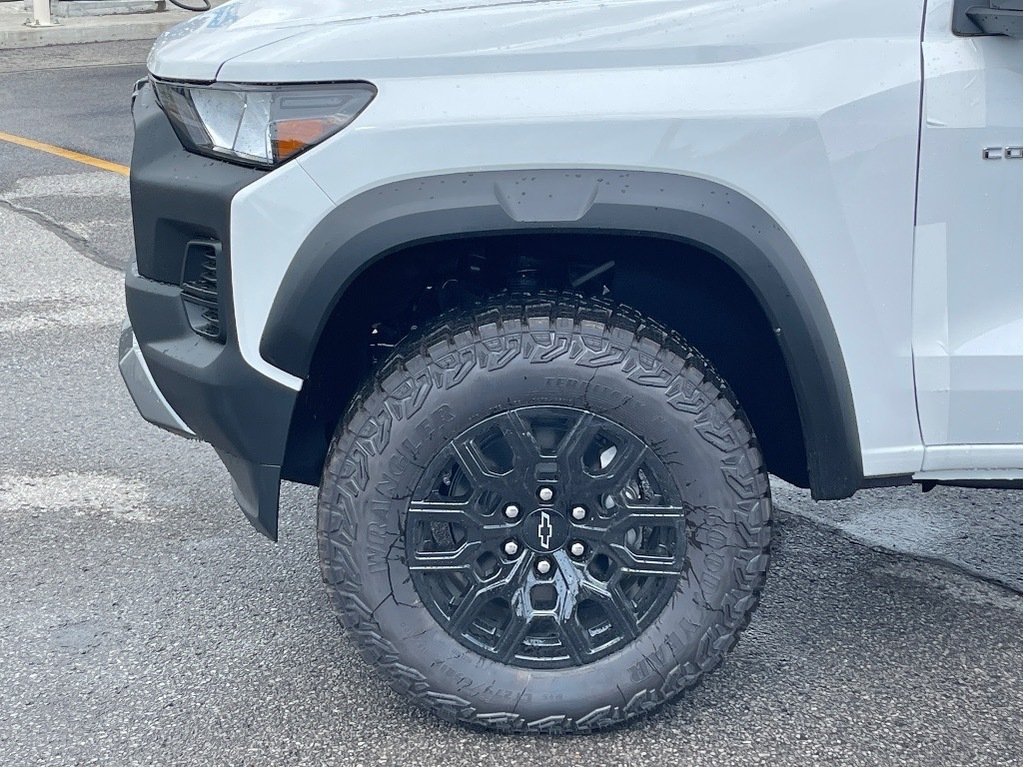 Chevrolet Colorado  2025 à Joliette, Québec - 7 - w1024h768px