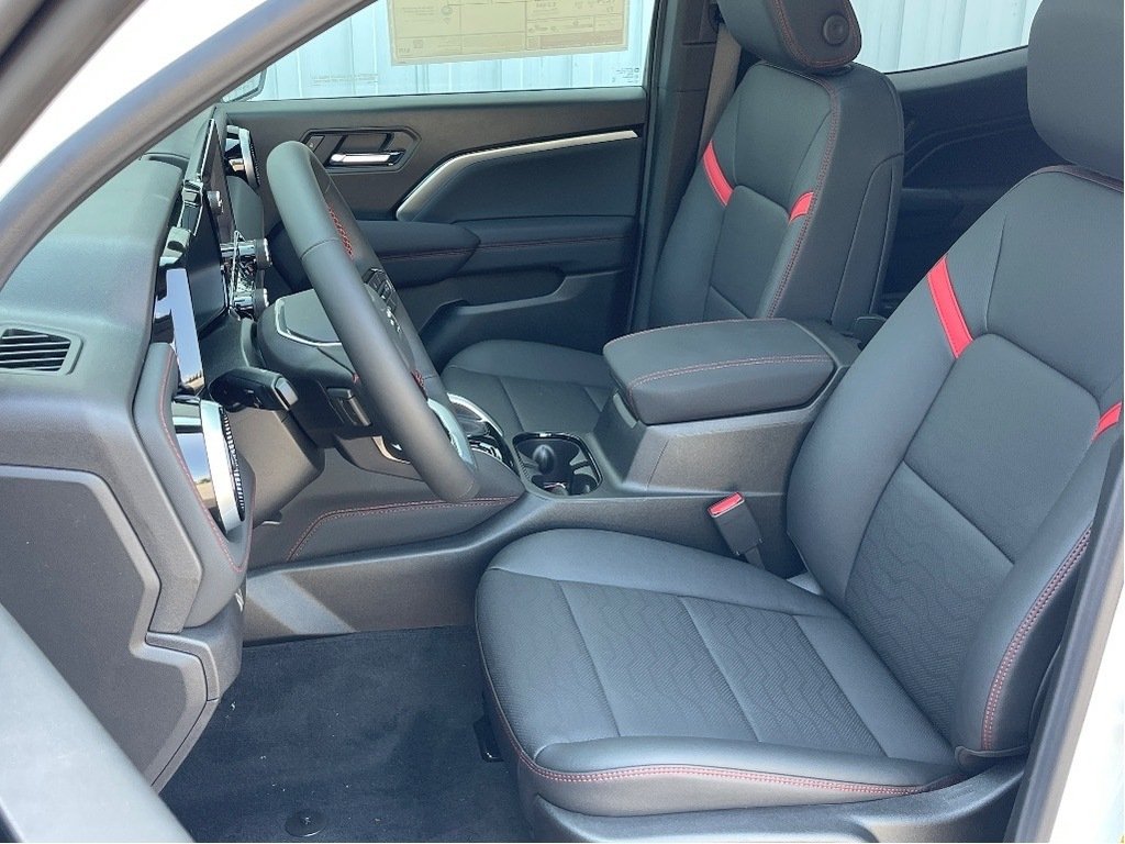2025 Chevrolet Colorado in Joliette, Quebec - 10 - w1024h768px