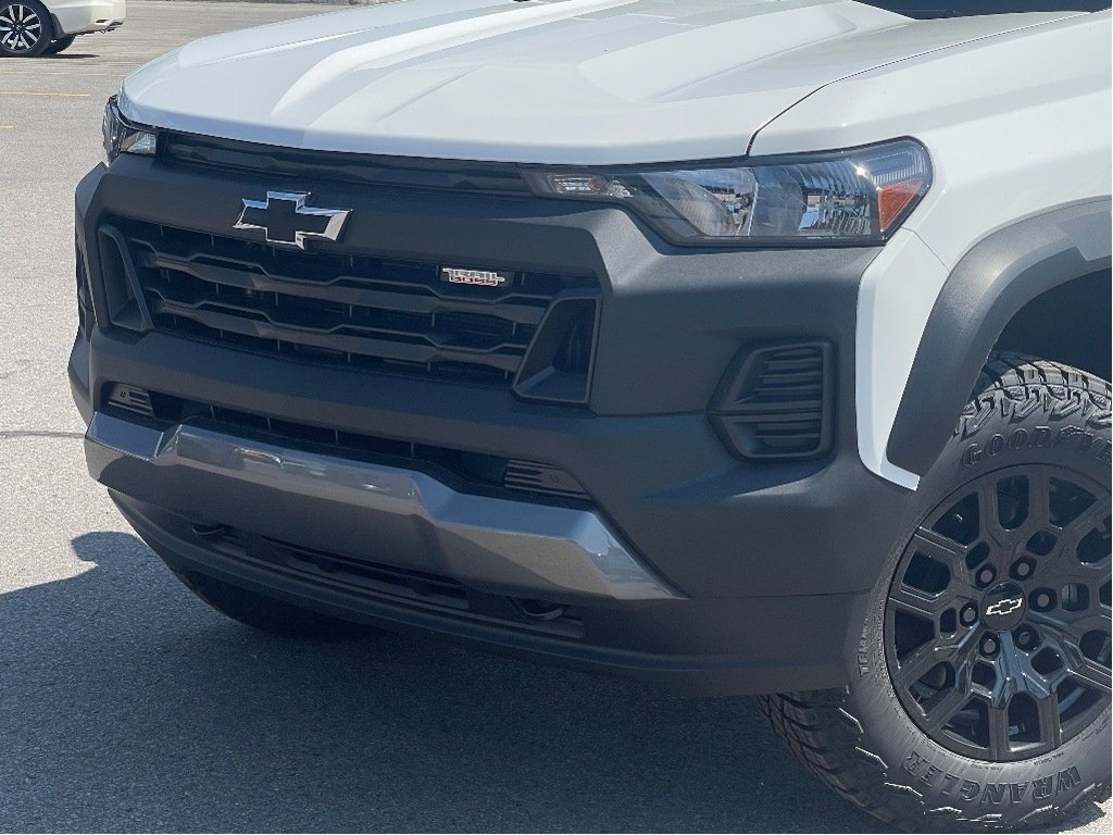 Chevrolet Colorado  2025 à Joliette, Québec - 6 - w1024h768px