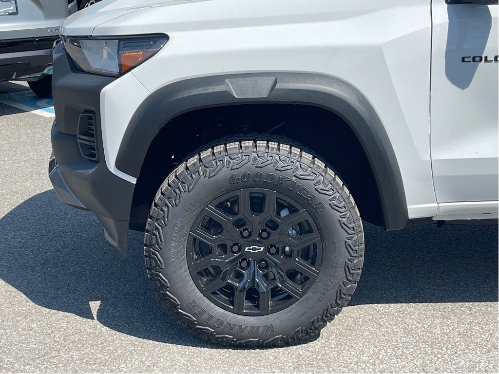 Chevrolet Colorado  2025 à Joliette, Québec - 7 - w1024h768px