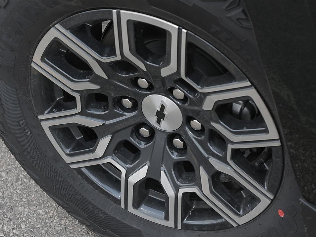 Chevrolet Colorado  2025 à Joliette, Québec - 7 - w1024h768px