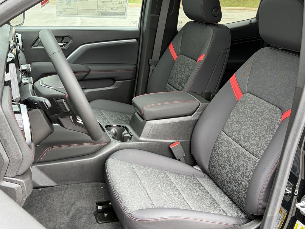 2026 Chevrolet Colorado in Joliette, Quebec - 9 - w1024h768px