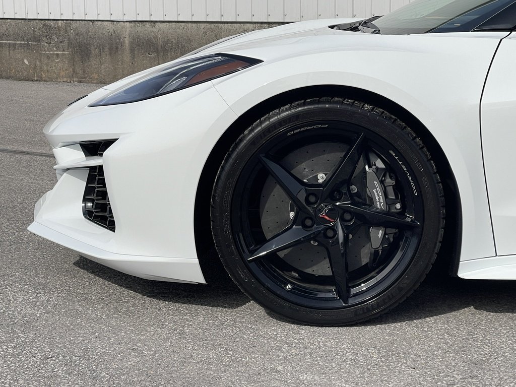 Chevrolet Corvette E-Ray  2026 à Joliette, Québec - 7 - w1024h768px