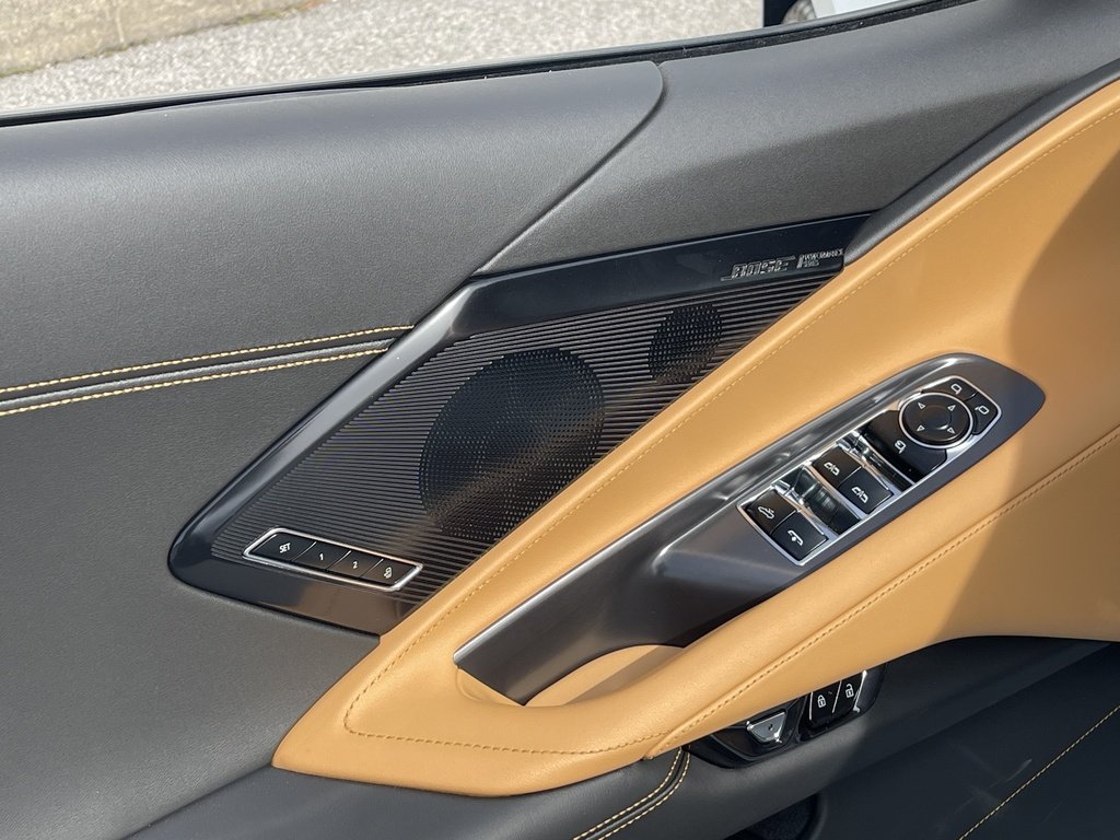 Chevrolet Corvette E-Ray  2026 à Joliette, Québec - 10 - w1024h768px