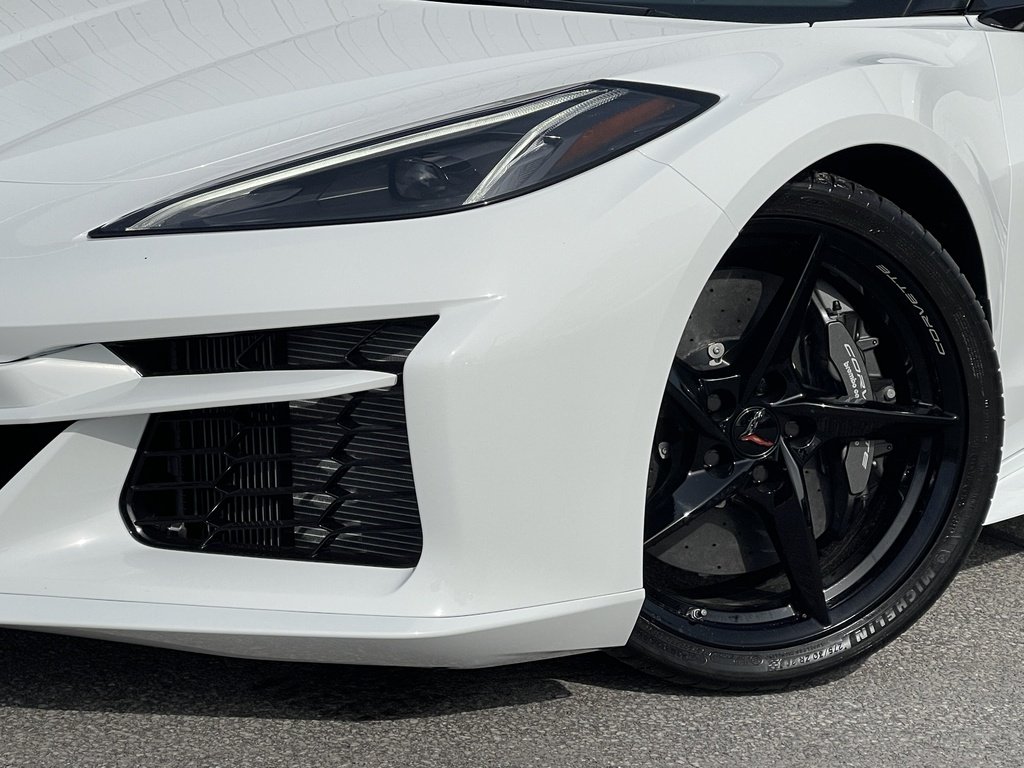 Chevrolet Corvette E-Ray  2026 à Joliette, Québec - 6 - w1024h768px