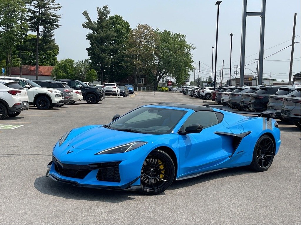 2025 Chevrolet Corvette Z06 in Joliette, Quebec - 2 - w1024h768px