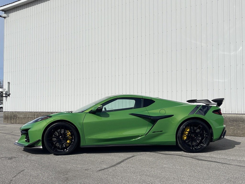 Chevrolet Corvette Z06  2026 à Joliette, Québec - 3 - w1024h768px