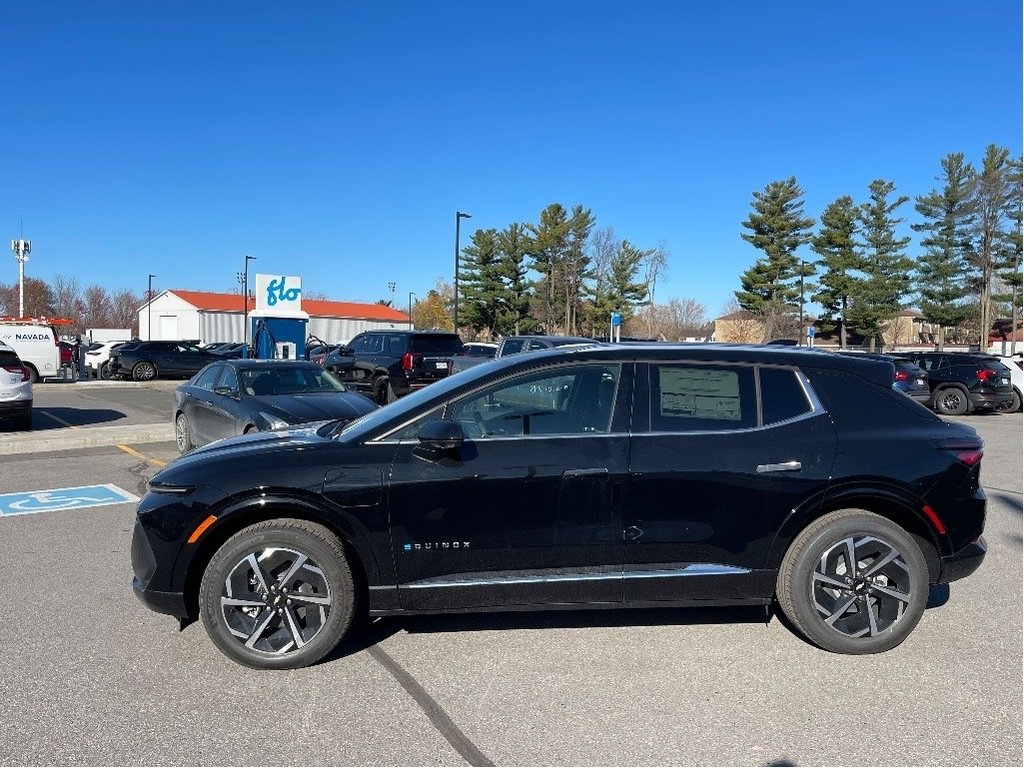 Chevrolet Equinox EV  2025 à Joliette, Québec - 3 - w1024h768px