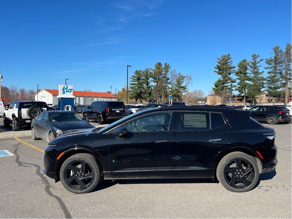 2025 Chevrolet Equinox EV in Joliette, Quebec - 3 - w1024h768px