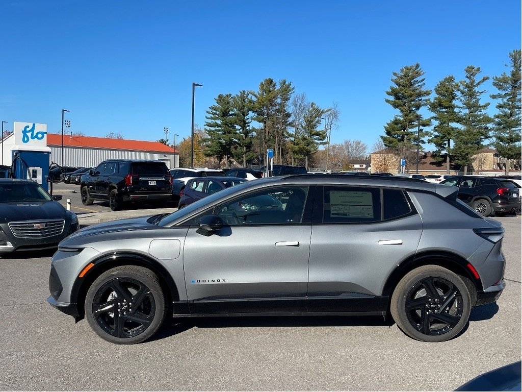 2025 Chevrolet Equinox EV in Joliette, Quebec - 3 - w1024h768px