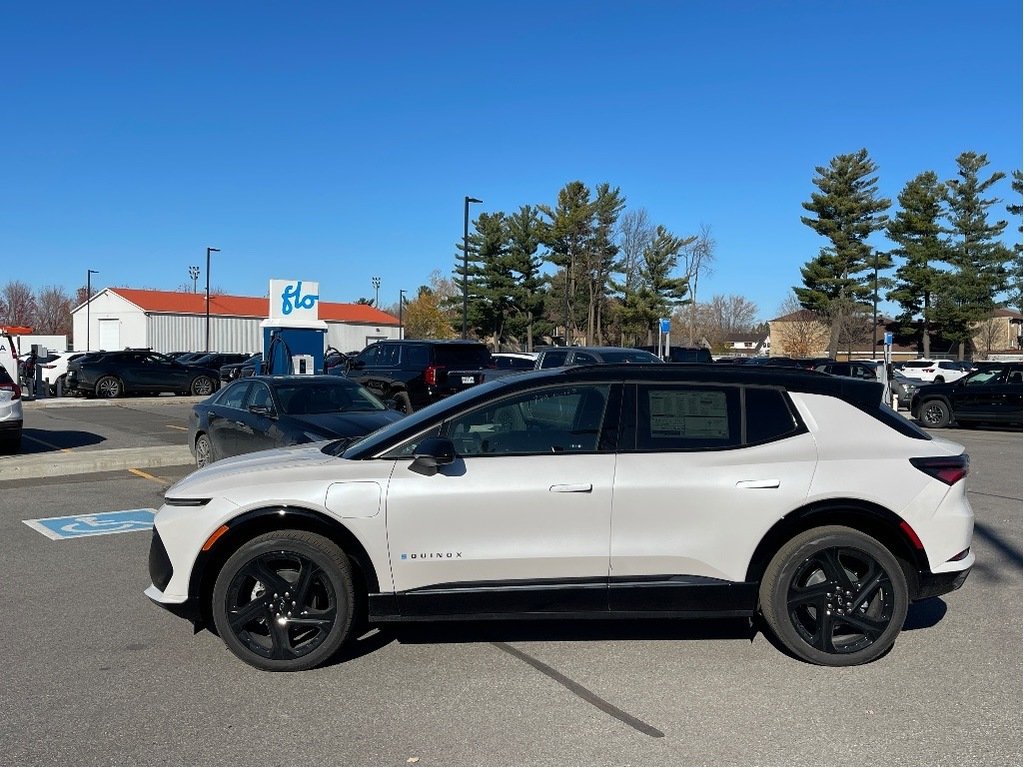 2025 Chevrolet Equinox EV in Joliette, Quebec - 3 - w1024h768px