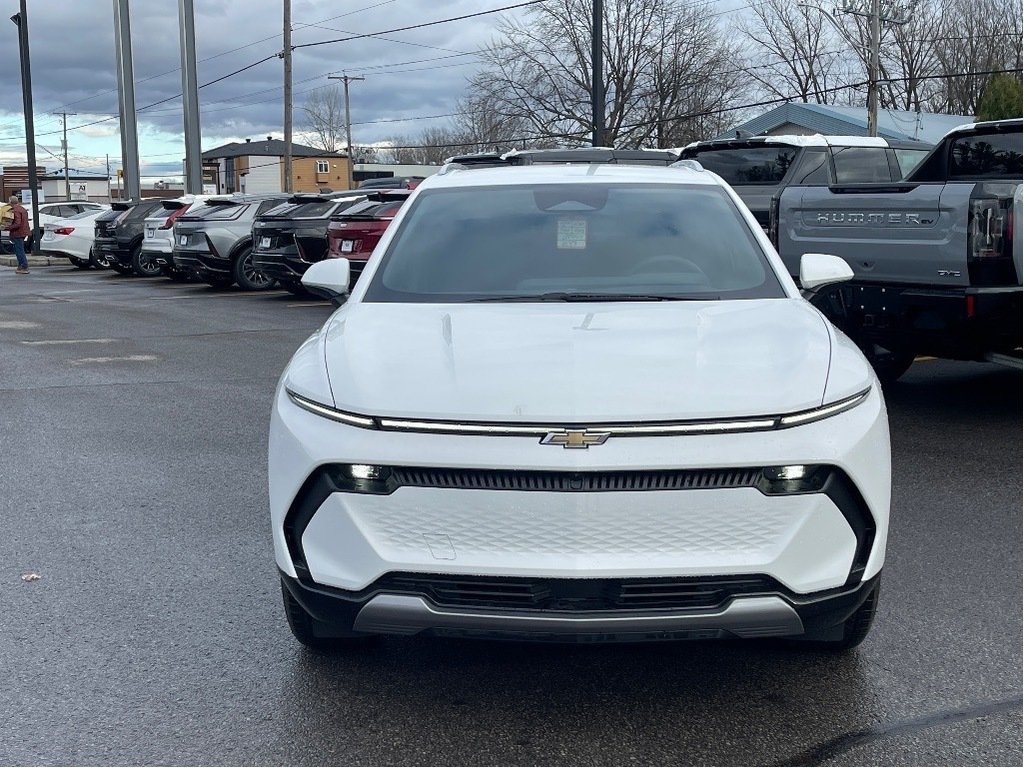 2025 Chevrolet Equinox EV in Joliette, Quebec - 2 - w1024h768px