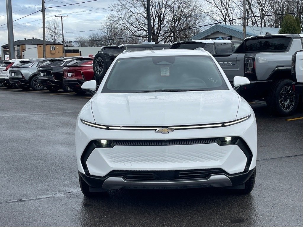 Chevrolet Equinox EV  2025 à Joliette, Québec - 2 - w1024h768px