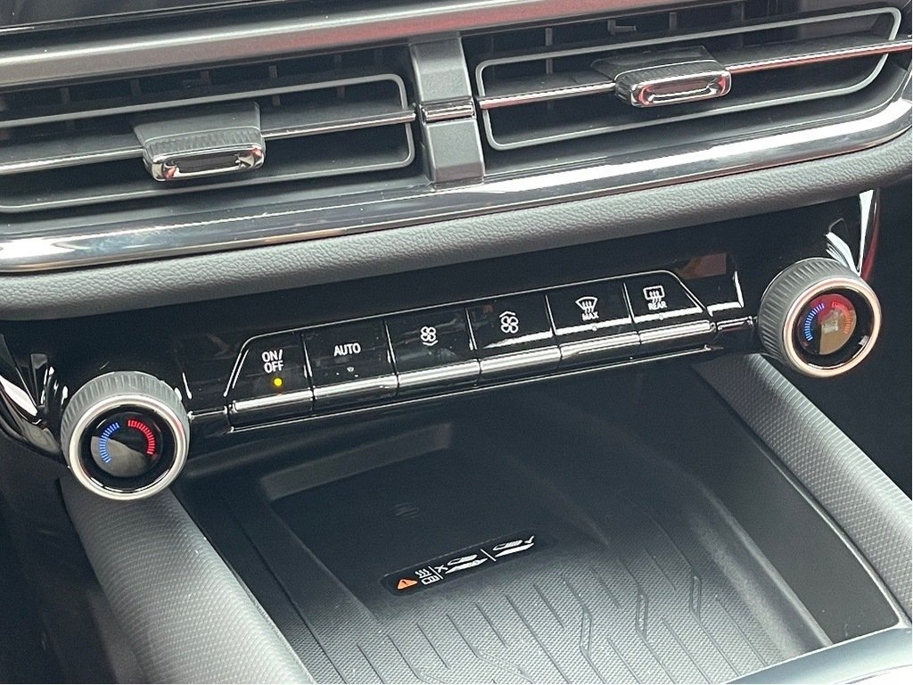 2025 Chevrolet Equinox EV in Joliette, Quebec - 18 - w1024h768px