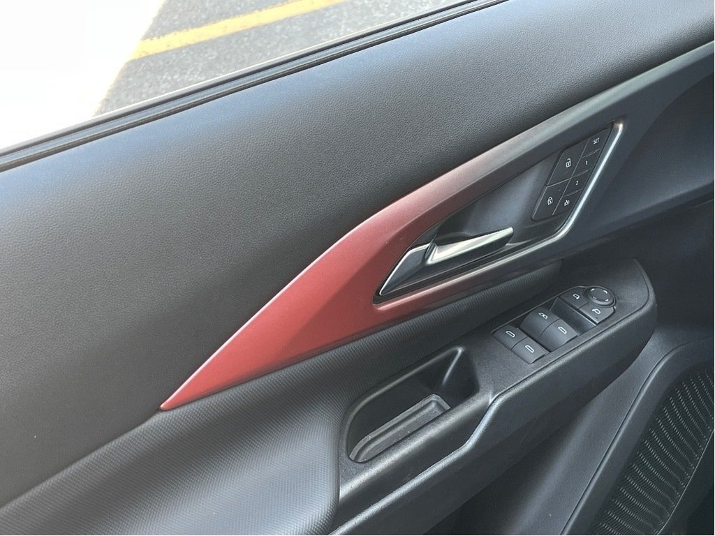 2025 Chevrolet Equinox EV in Joliette, Quebec - 13 - w1024h768px