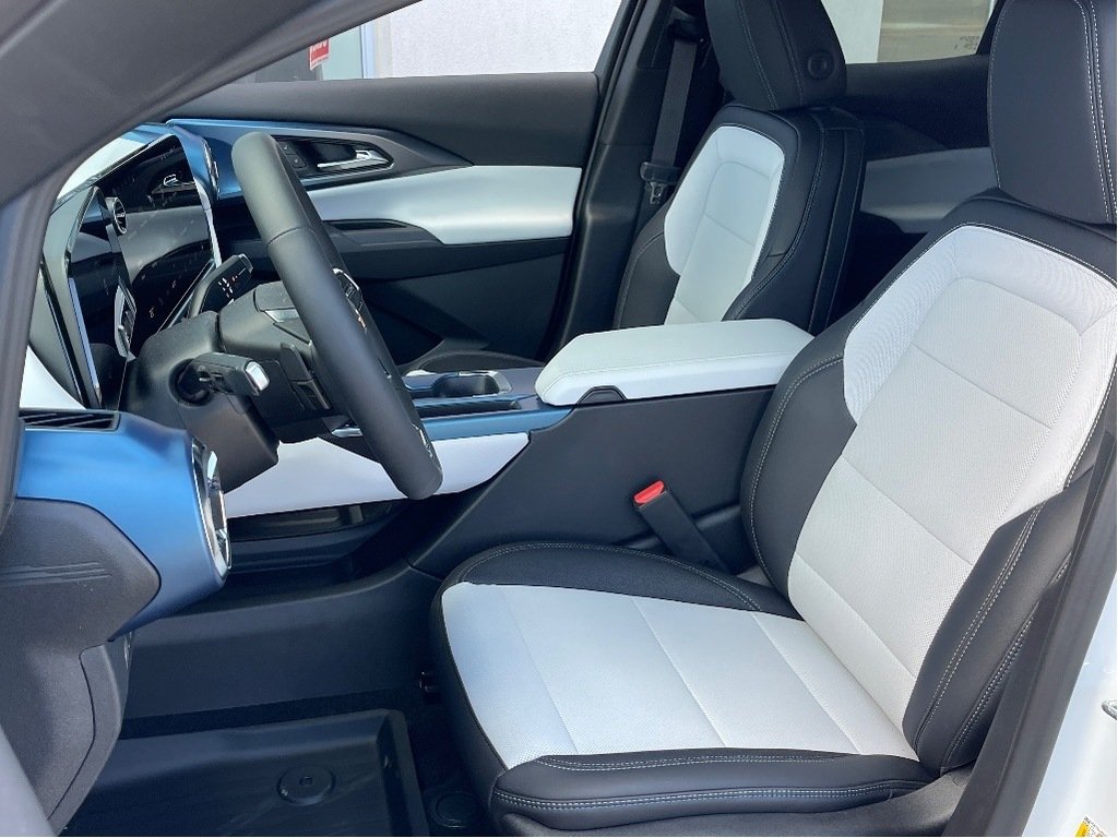 2025 Chevrolet Equinox EV in Joliette, Quebec - 9 - w1024h768px