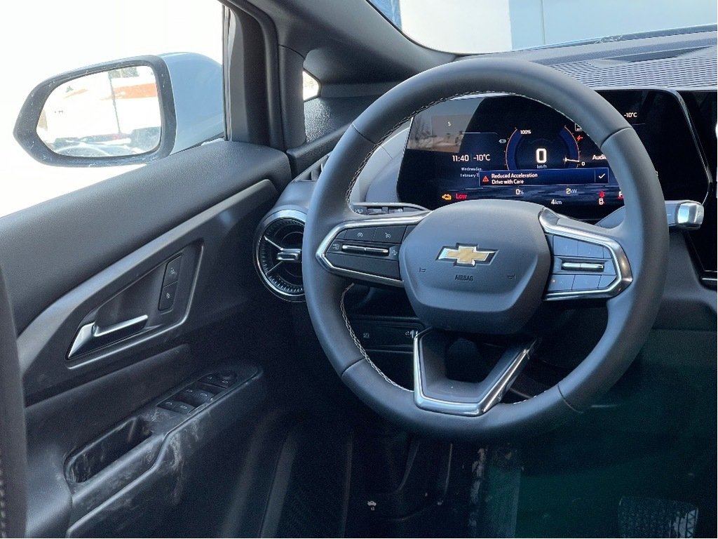 2025 Chevrolet Equinox EV in Joliette, Quebec - 13 - w1024h768px