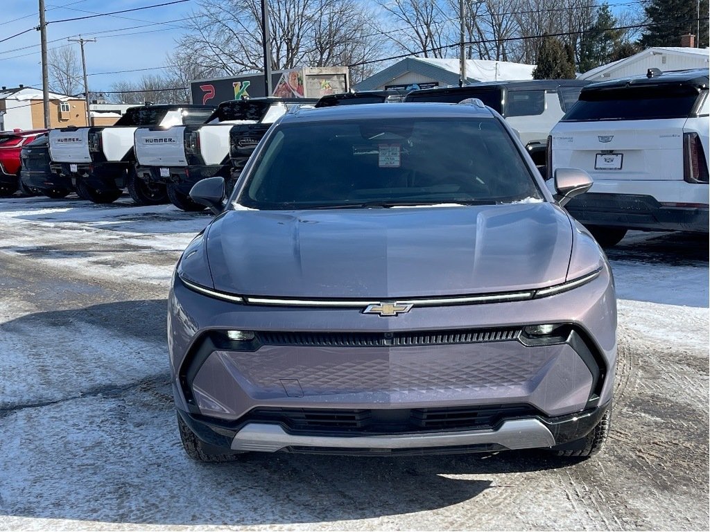 2025 Chevrolet Equinox EV in Joliette, Quebec - 2 - w1024h768px