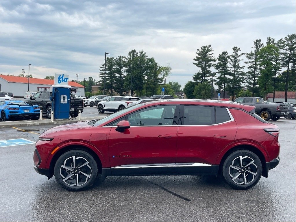 2025 Chevrolet Equinox EV in Joliette, Quebec - 3 - w1024h768px