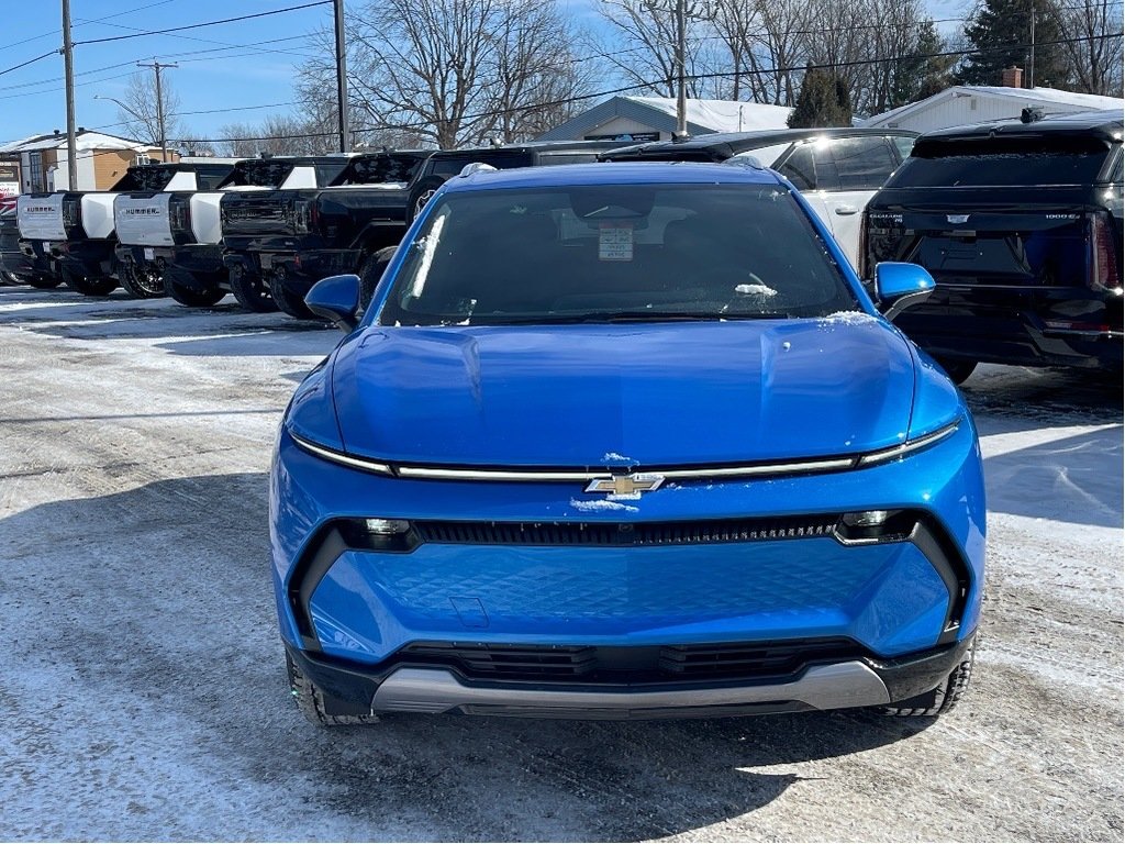 2025 Chevrolet Equinox EV in Joliette, Quebec - 2 - w1024h768px