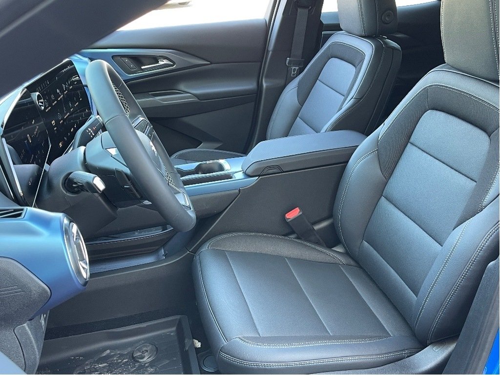 Chevrolet Equinox EV  2025 à Joliette, Québec - 9 - w1024h768px