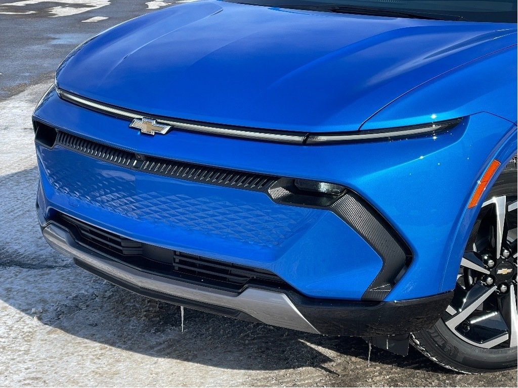 2025 Chevrolet Equinox EV in Joliette, Quebec - 6 - w1024h768px