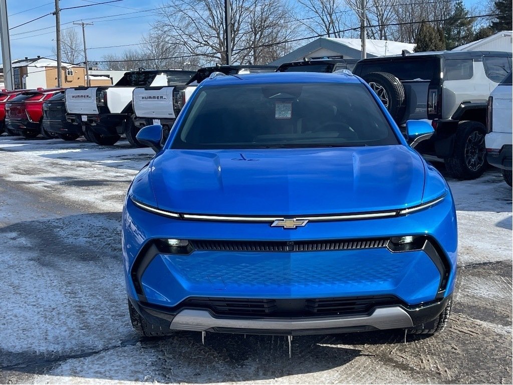 2025 Chevrolet Equinox EV in Joliette, Quebec - 2 - w1024h768px