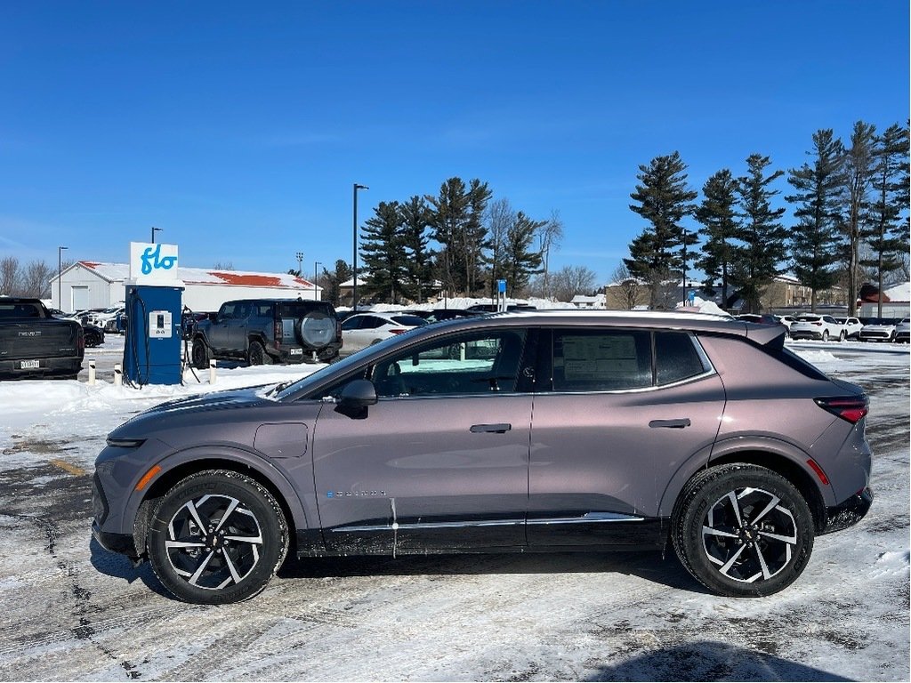 2025 Chevrolet Equinox EV in Joliette, Quebec - 3 - w1024h768px