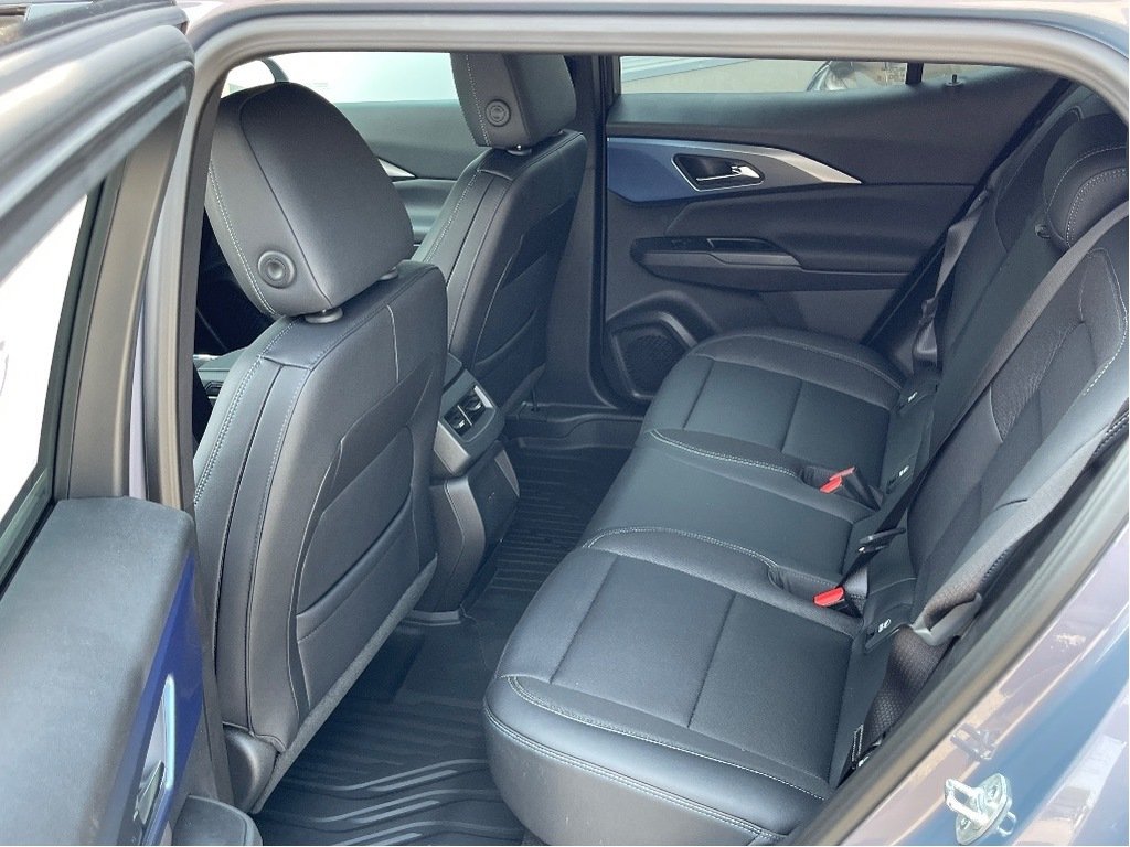 Chevrolet Equinox EV  2025 à Joliette, Québec - 10 - w1024h768px