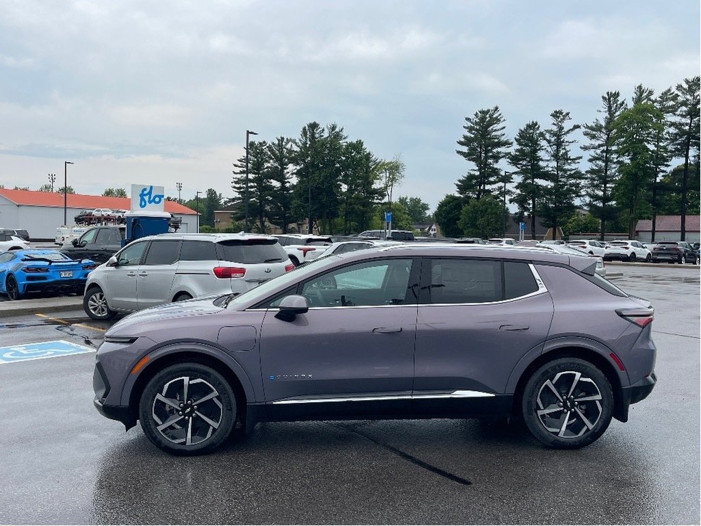 2025 Chevrolet Equinox EV in Joliette, Quebec - 3 - w1024h768px