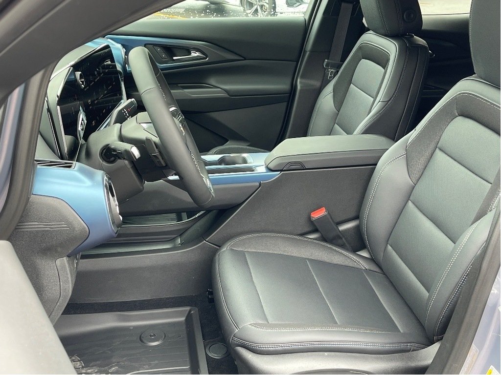 2025 Chevrolet Equinox EV in Joliette, Quebec - 9 - w1024h768px