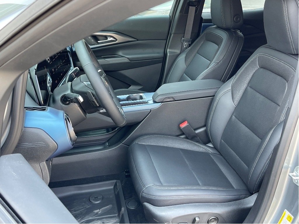 Chevrolet Equinox EV  2025 à Joliette, Québec - 9 - w1024h768px