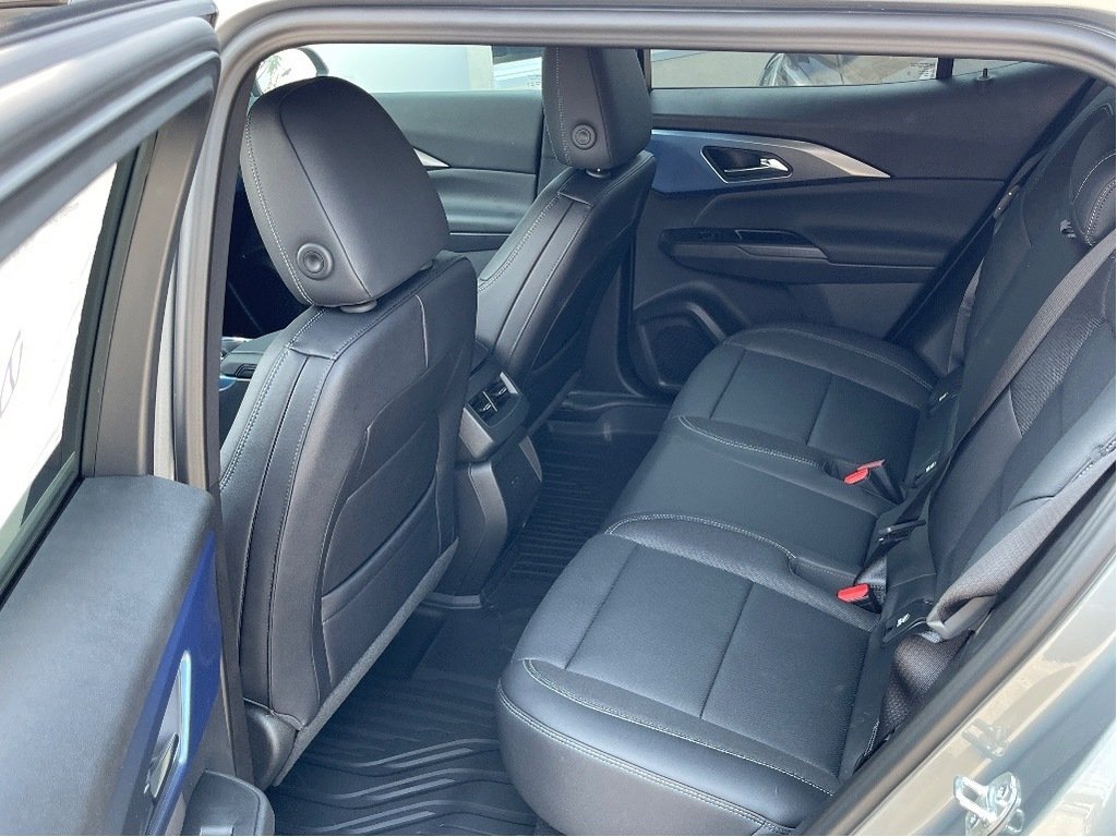 Chevrolet Equinox EV  2025 à Joliette, Québec - 10 - w1024h768px