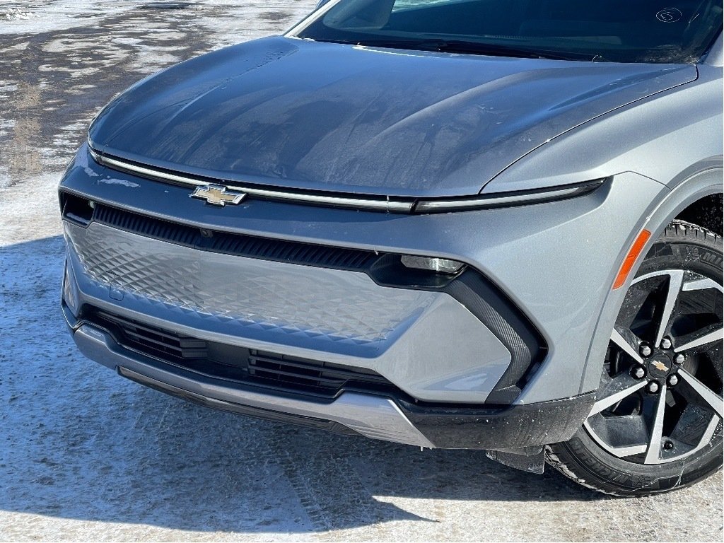 2025 Chevrolet Equinox EV in Joliette, Quebec - 6 - w1024h768px