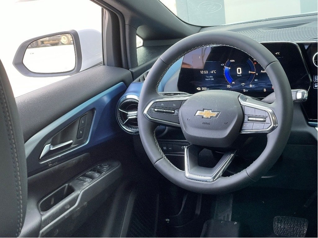 2025 Chevrolet Equinox EV in Joliette, Quebec - 13 - w1024h768px