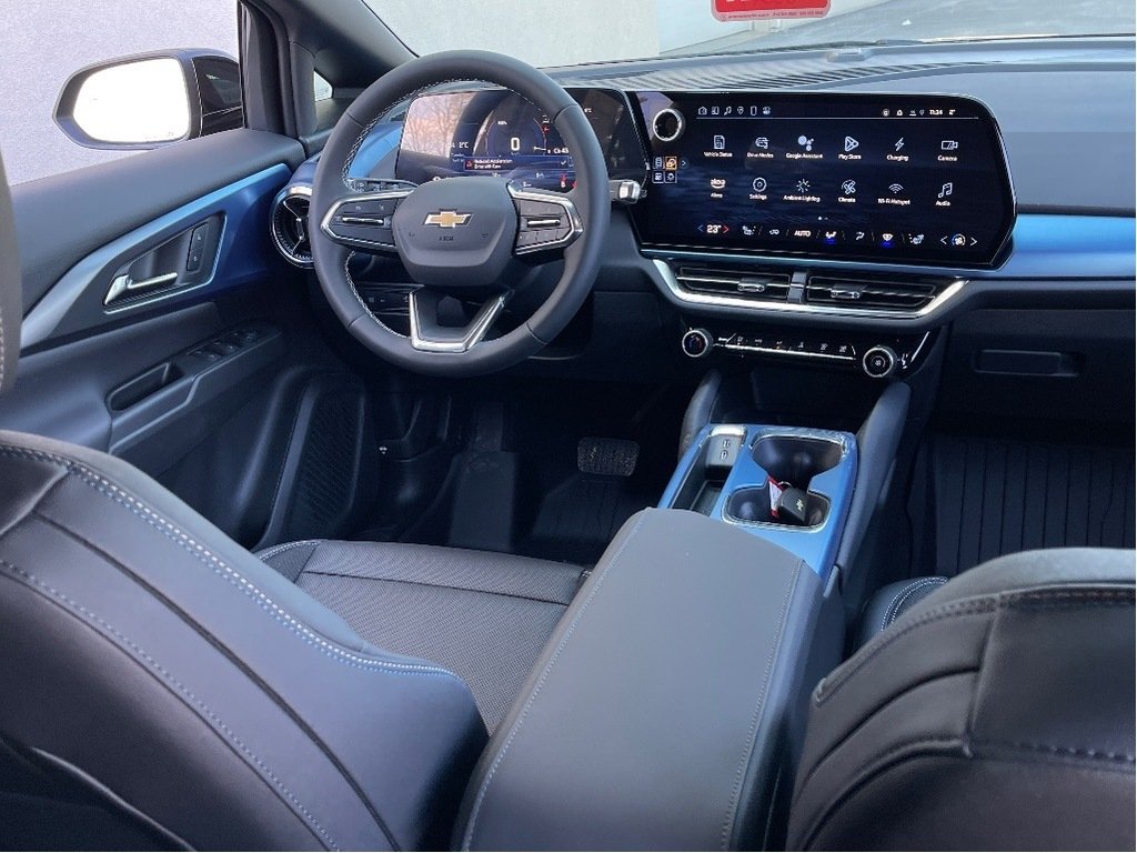 2025 Chevrolet Equinox EV in Joliette, Quebec - 11 - w1024h768px