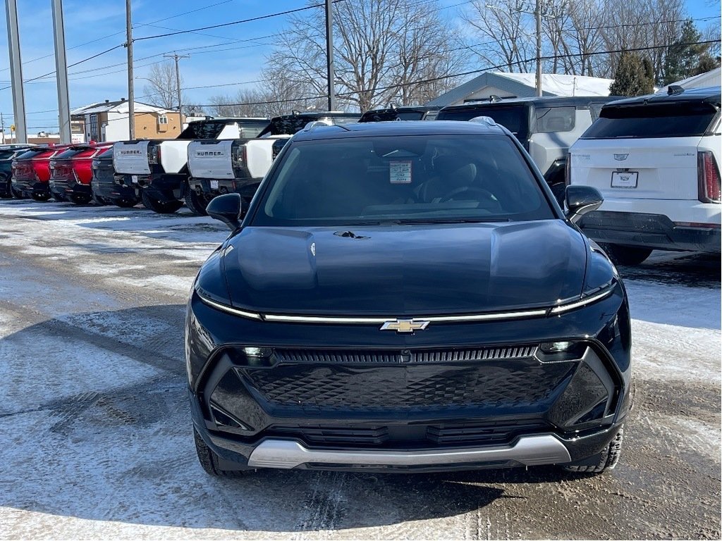 2025 Chevrolet Equinox EV in Joliette, Quebec - 2 - w1024h768px