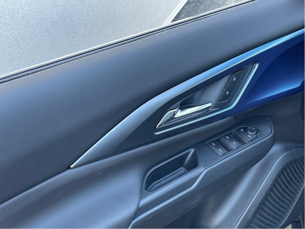 2025 Chevrolet Equinox EV in Joliette, Quebec - 12 - w1024h768px