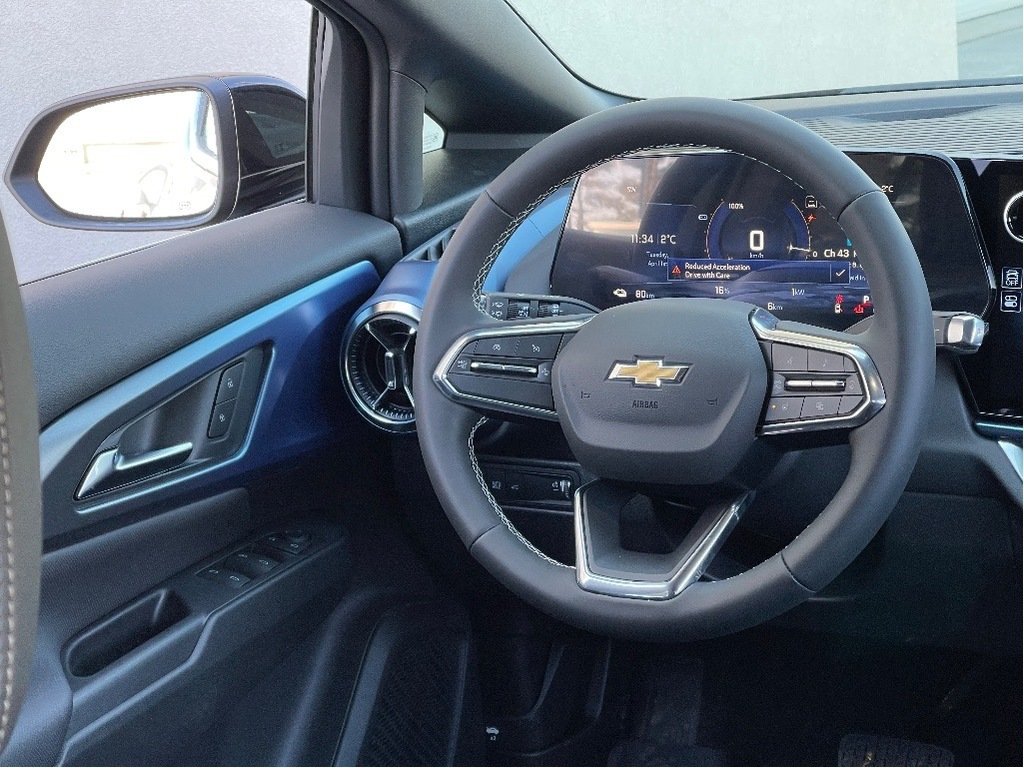 2025 Chevrolet Equinox EV in Joliette, Quebec - 13 - w1024h768px